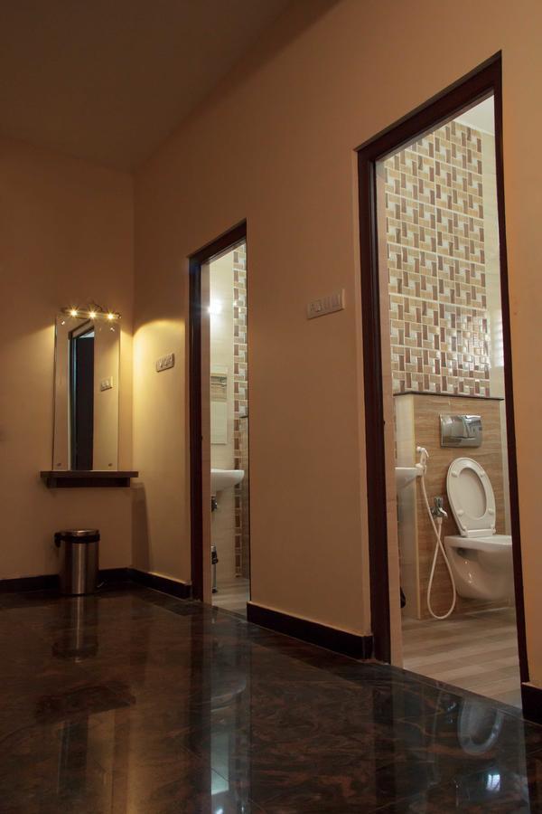 Hotel Sri Hayagriva Tiruchirappalli Szoba fotó